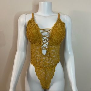 Mustard yellow crisscross front removable pads teddy lingerie bodysuit